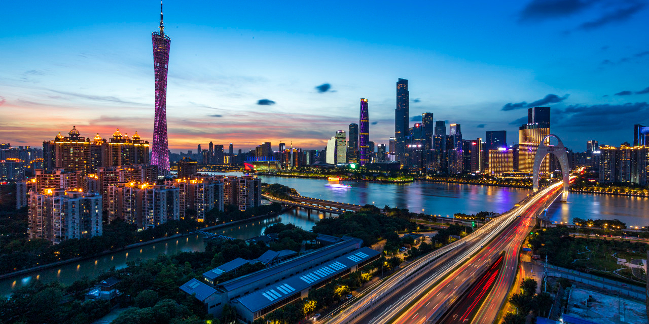 广东，经济发展与文化传承的交融视角